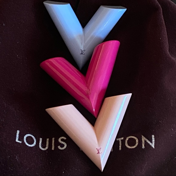 Louis Vuitton wrist cuff (w/3 interchangeable V’s) - Picture 10 of 12